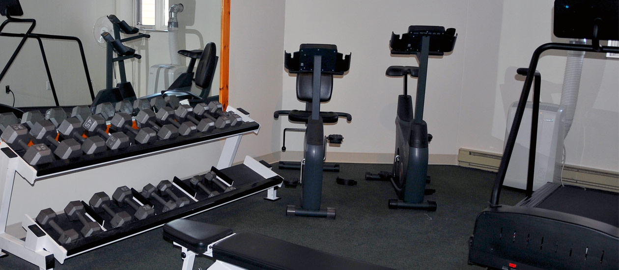 Two Seasons Inn fitness room