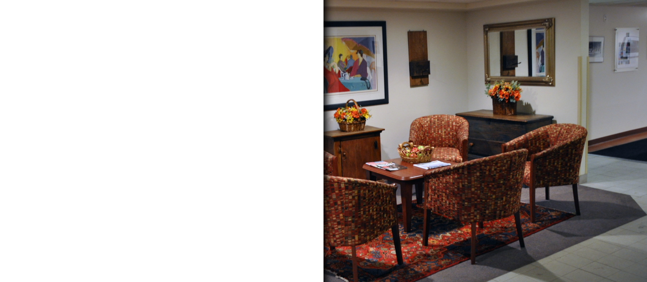 Two Seasons Inn lounge